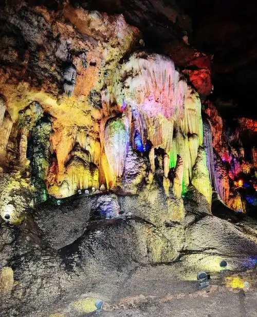 重庆酉阳桃花源伏羲洞1