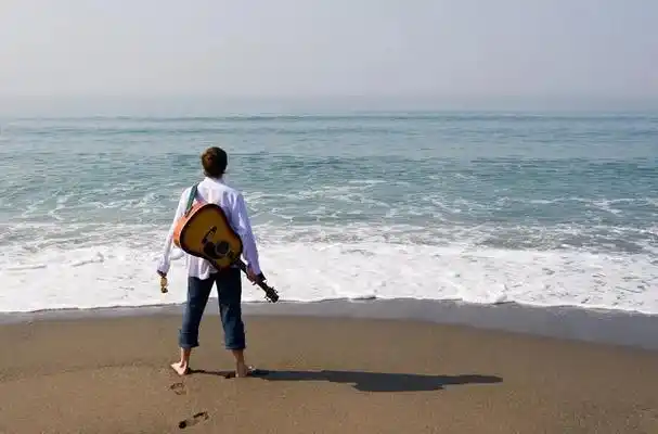 成年人最扎心的谎话:甘于碌碌无为,还说着"平凡可贵"_海南房产网_推广