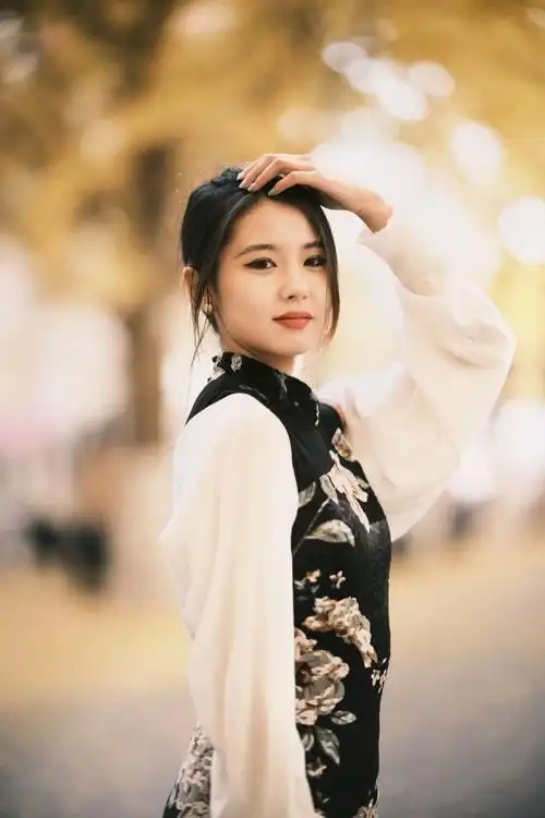 鲍谊摄/向彭 段开心 出镜/秦怡 何湘妮摄/曹惺海 杨艾子 出镜/张彦琦