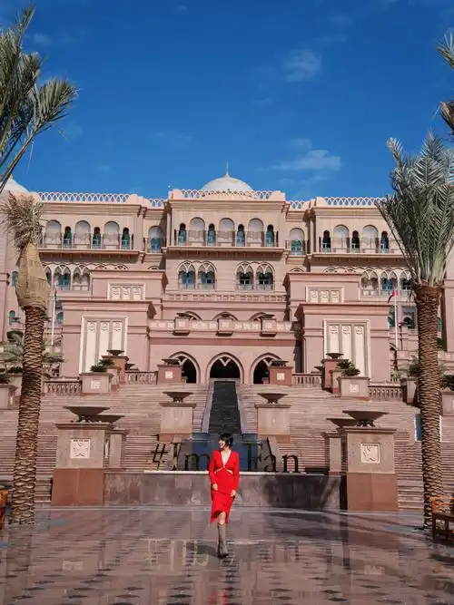 96阿布扎比八星皇宫文华东方96    一句金碧辉煌不为过!