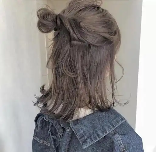 单一的短发也要美出自己的个性,短发的妹子快来get短发编发!