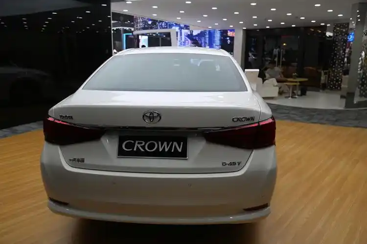 丰田第十四代全新皇冠,车展实拍!