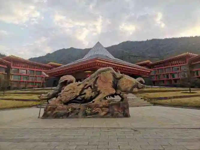 宁武芦芽山国际酒店-"芦芽山国际酒店位于东寨173县道芦芽山风.