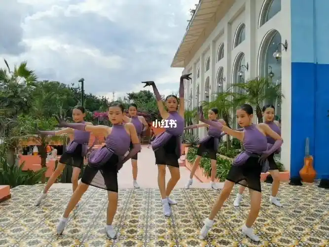 拉丁舞集体舞拉丁舞表演舞新跃女团出道