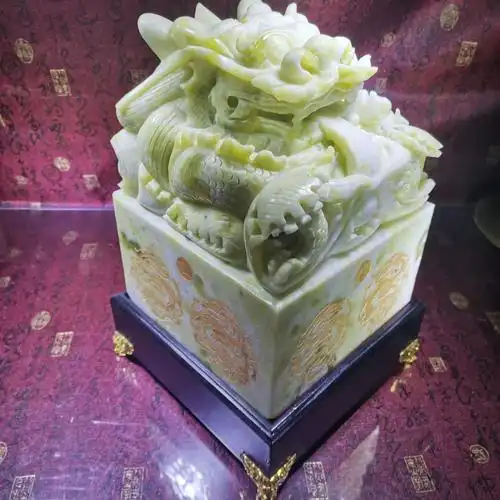 天然玉器 九龙玉玺 印章 高端 商务 工艺品摆件 招财 家居 办公桌