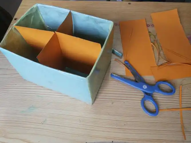 收纳之家——便携式收纳盒 一年级二班董道轩