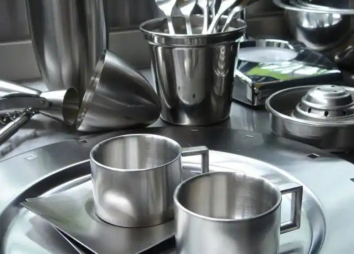 长期使用不锈钢餐具对人体有害吗