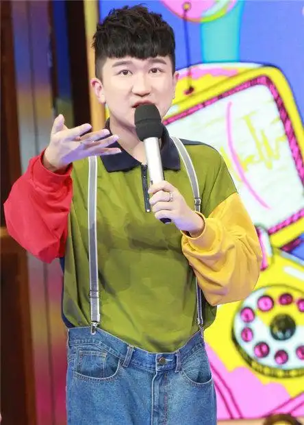 张大大《天天》倒挂求长高 与武艺成"难兄难弟"