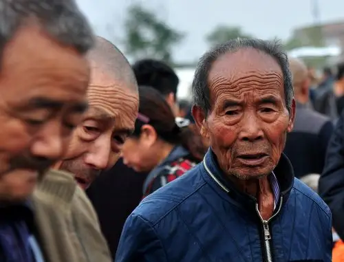 赶集上的百姓特写