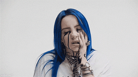 鄙视vans口吞蜘蛛的未成年音乐才女billieeilish