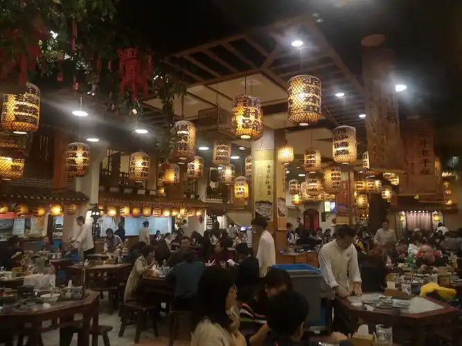 美食街,南京大排档,很有特色.