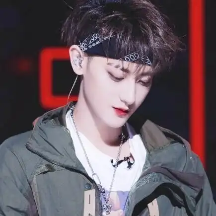 263黄子韬头像滤镜