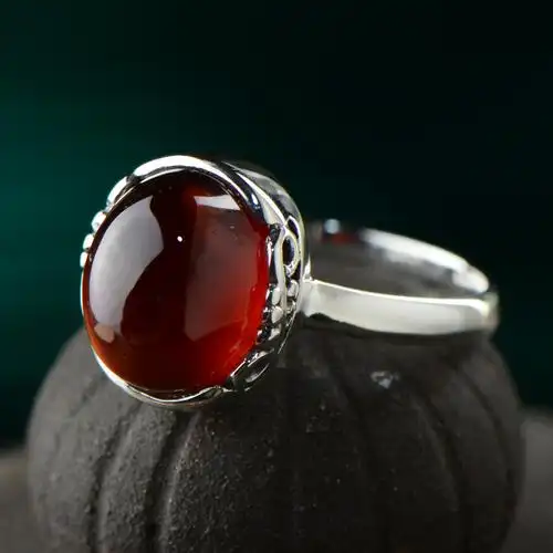 2020新款925银镶嵌饰品原创复古泰银女士天然酒红石榴石戒指礼物