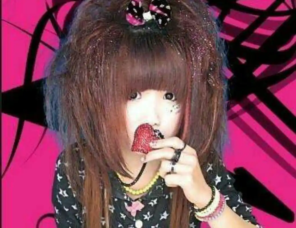 00后直言90后老了,大批葬爱家族怒了,直言不再低调了.