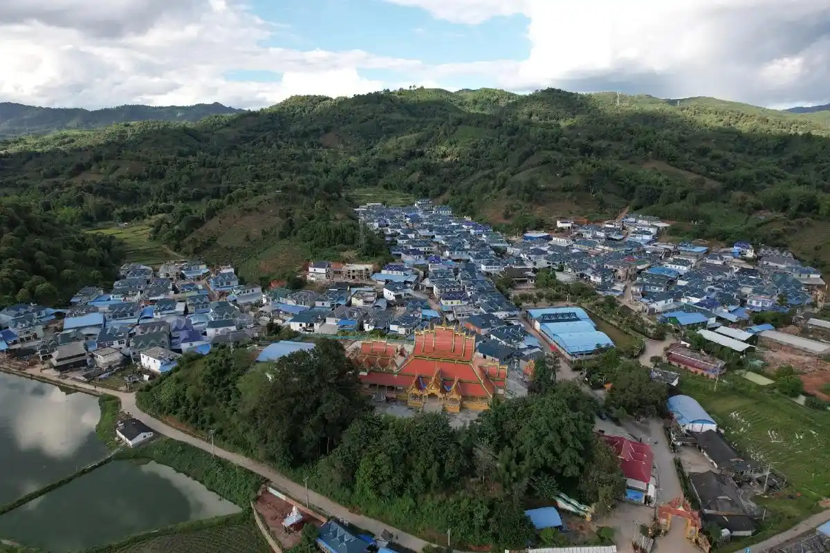 传统手工造纸在云南西双版纳勐海县勐混镇曼扫村委会曼召村欢迎您