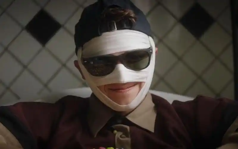 一个帅到极致的男人,只要看他一眼就会给帅死《凝视猎物》