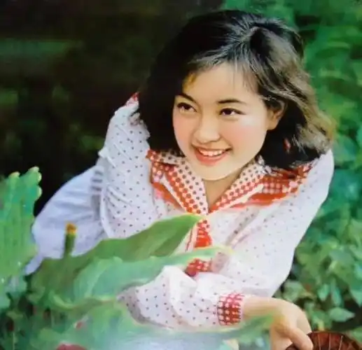 无情的情人,剧照潜网中的体育老师真正的赵小花,游击队长何翠姑你看她