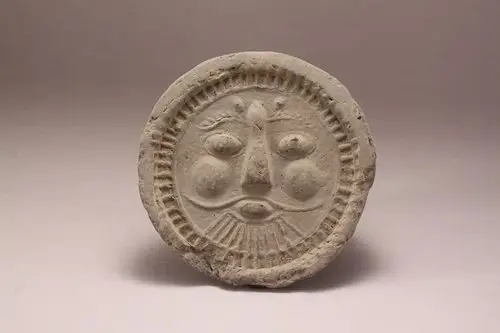 人面纹瓦当