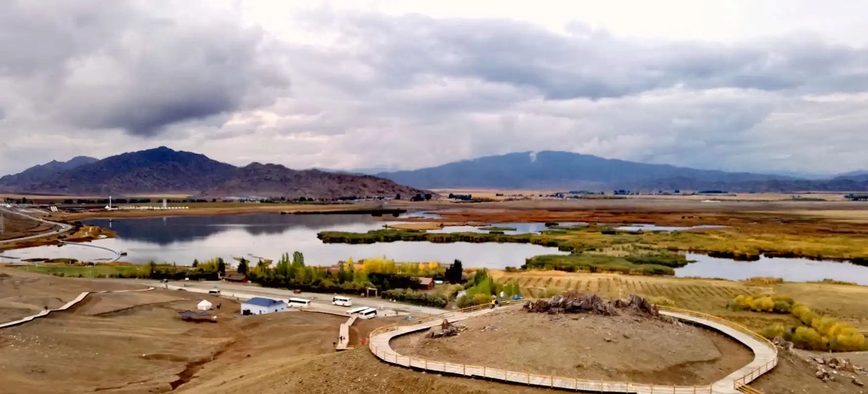 可可苏里景区位于新疆阿勒泰地区富蕴县,是可可托海国家地质公园的