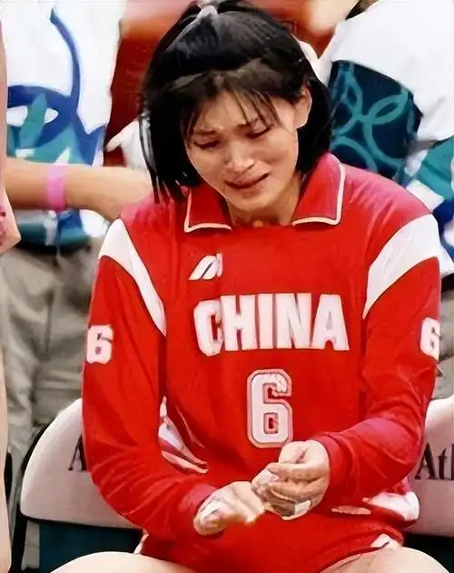 中国女排最悲情的主教练栗晓峰执教很憋屈回忆往事至今有泪