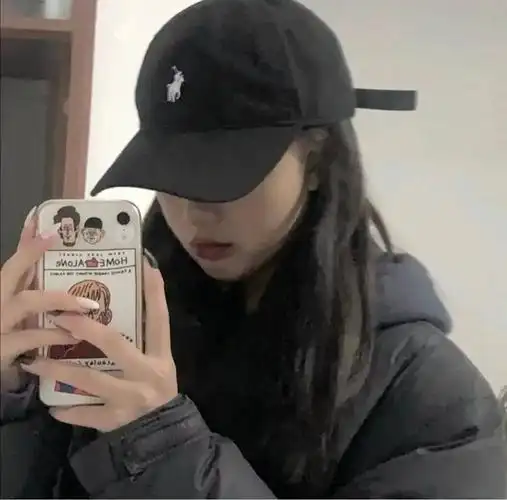 手机对镜自拍挡脸头像