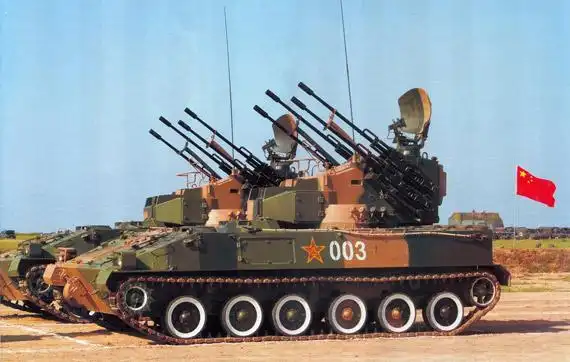 图文:中国95式四联25毫米自行高炮