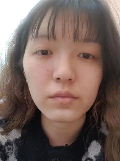 为什么自拍镜像后脸歪巨丑啊! - 知乎