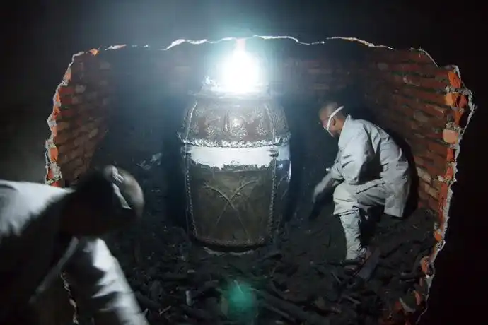 佛门传奇弥光老和尚坐缸三年肉身不坏