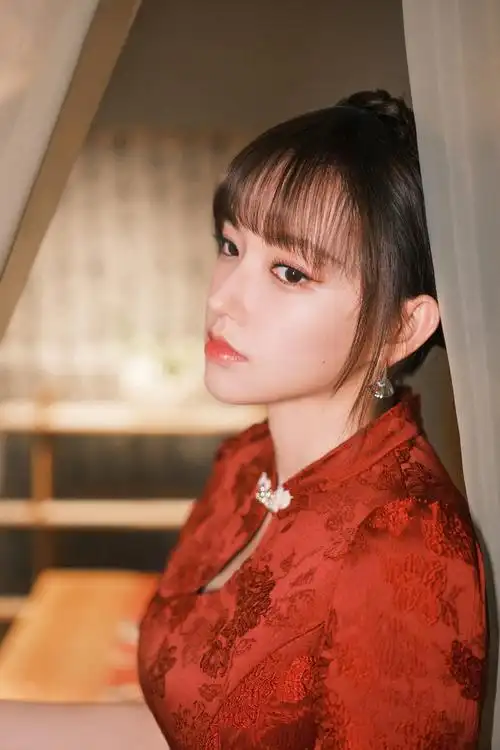 程潇写真,幽香雅韵,宁静疏朗,领略国风之美-爱读书