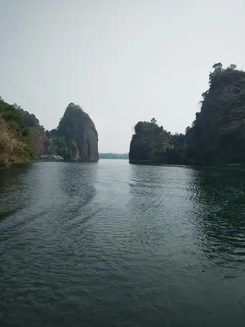 游夷望溪水心寨随感