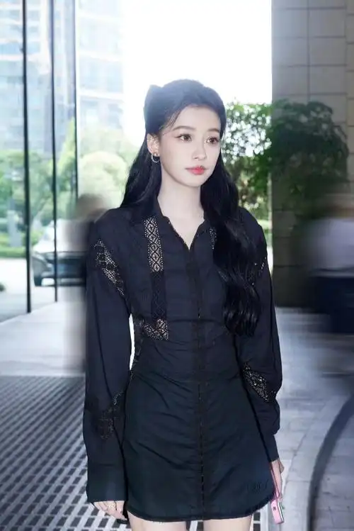 孙怡再见爱人3路透##孙怡黑色镂空衬衫裙
