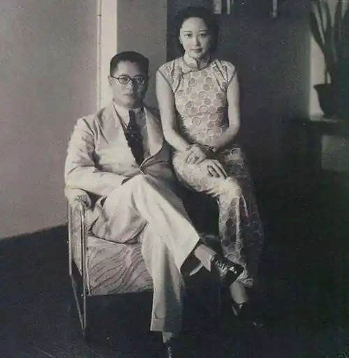 宋子良起初想着不搭理蔓罗小姐就可以了,可是蔓罗小