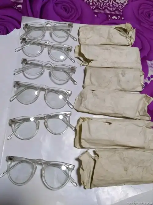 解放后老眼镜