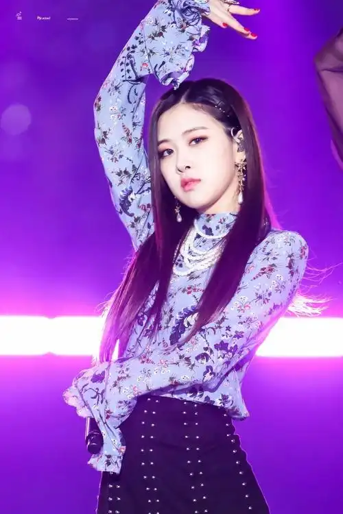 blackpink 朴彩英 rosé