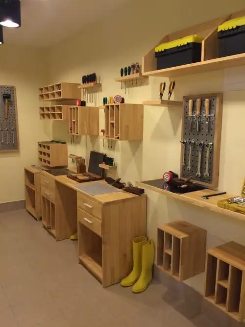 现代简约别墅装修工具台图片