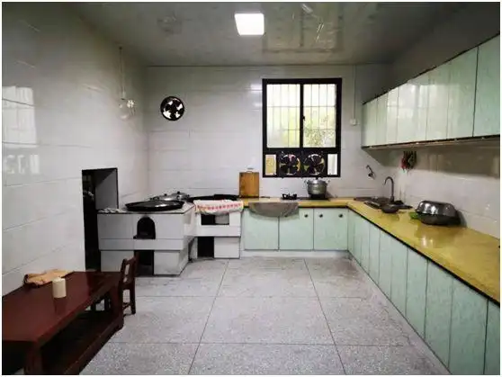 陪博士回乡见闻录:小县忠州下沉市场的样本观察