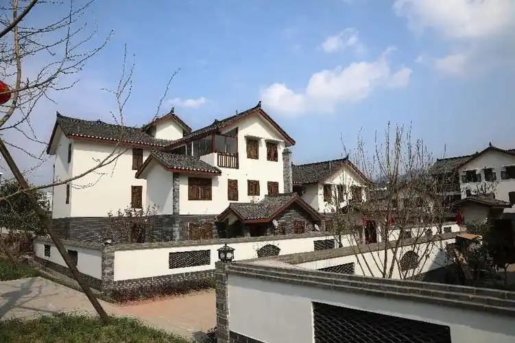 江口渔村的农户房屋风格以川东民居为主,也是渝北区级乡村文化振兴