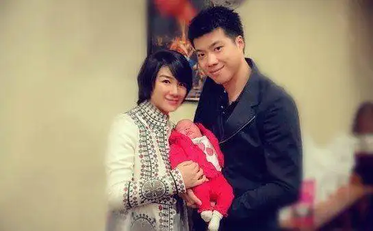 黄奕被曝出轨老公微网志开骂 盘点娱乐圈狗血恋情