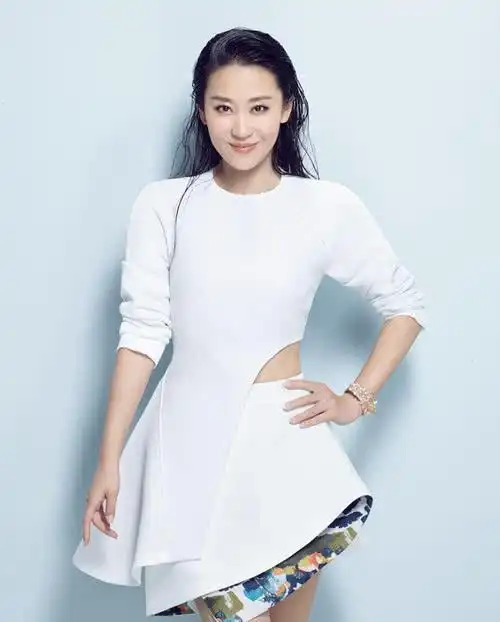 罗晋前女友近照粉嫩似少女,嫁豪门生双胞胎,39岁堪称人生赢家!