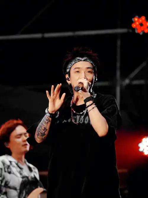 用镜头去生活  #摄影师  #你的男孩tt  #你的男孩tizzyt9999