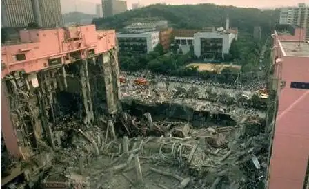 大楼垮塌事件,韩国三丰百货大楼是位于首都汉城的一家奢侈品百货商店
