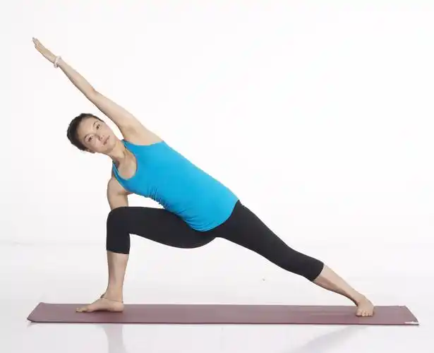八个瑜伽动作,教你成为冻龄美人,清波健身学院