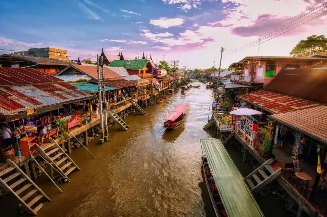 amphawa floating market安帕瓦水上市场03171709:00-20:00 (1月1