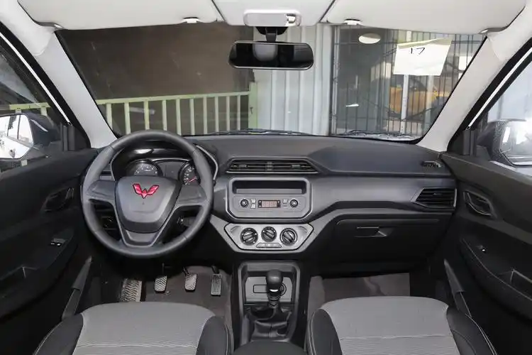 五菱宏光s内饰-空间-发动机-易车