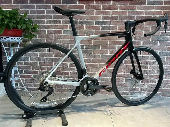 捷安特2023款tcr adv 1 disc kom//r7 - 抖音