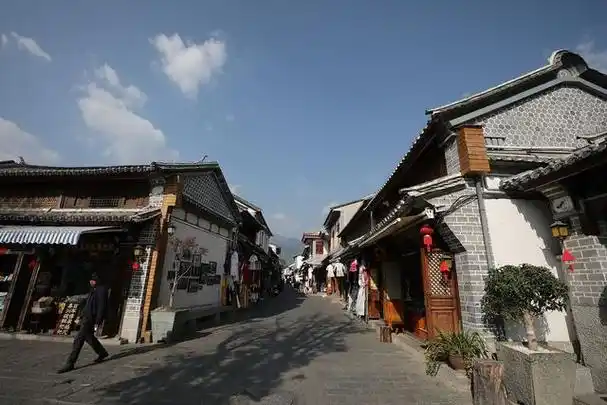 云南喜洲古镇时间诉说的古朴之美