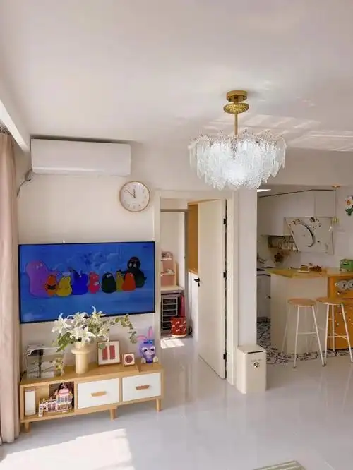 而我家,这个仅46㎡的小户型,却在我的巧妙设计下,焕发出了七八十平米