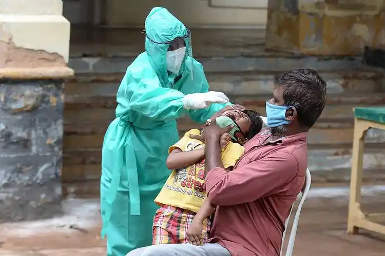 印度新增超92万例新冠确诊病例累计超540万例