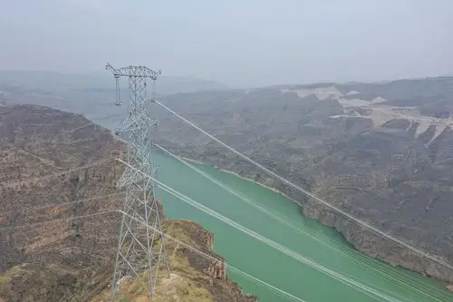 蒙西-晋中特高压输电线路跨越黄河