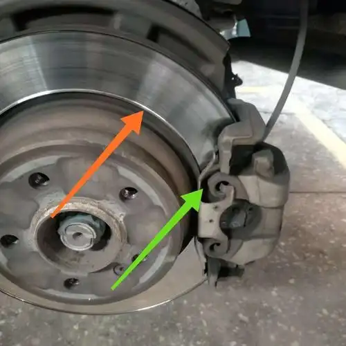 下图方框所示,这是制动片,线条左边的是制动片厚度.